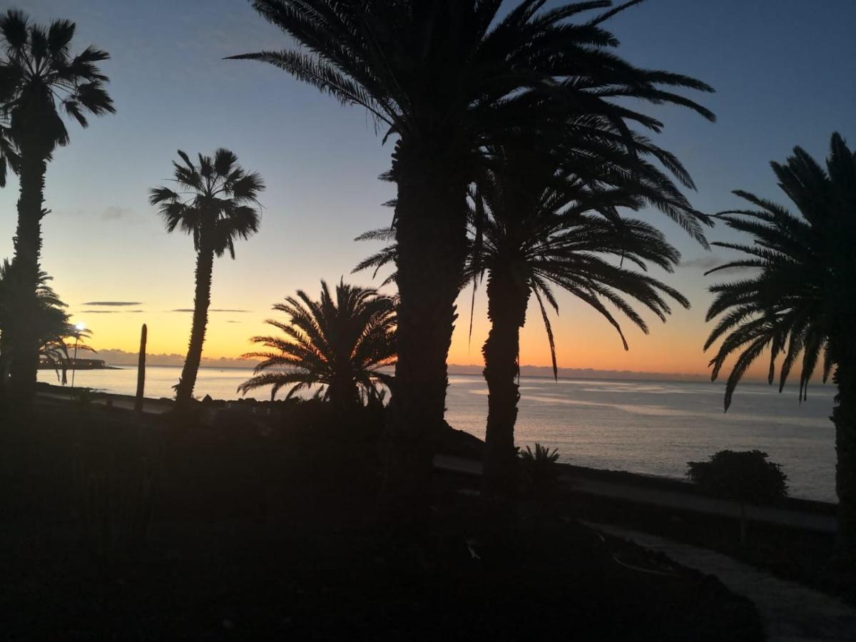 Apartamento Luca 05 En Playa Roca Costa Teguise Kültér fotó
