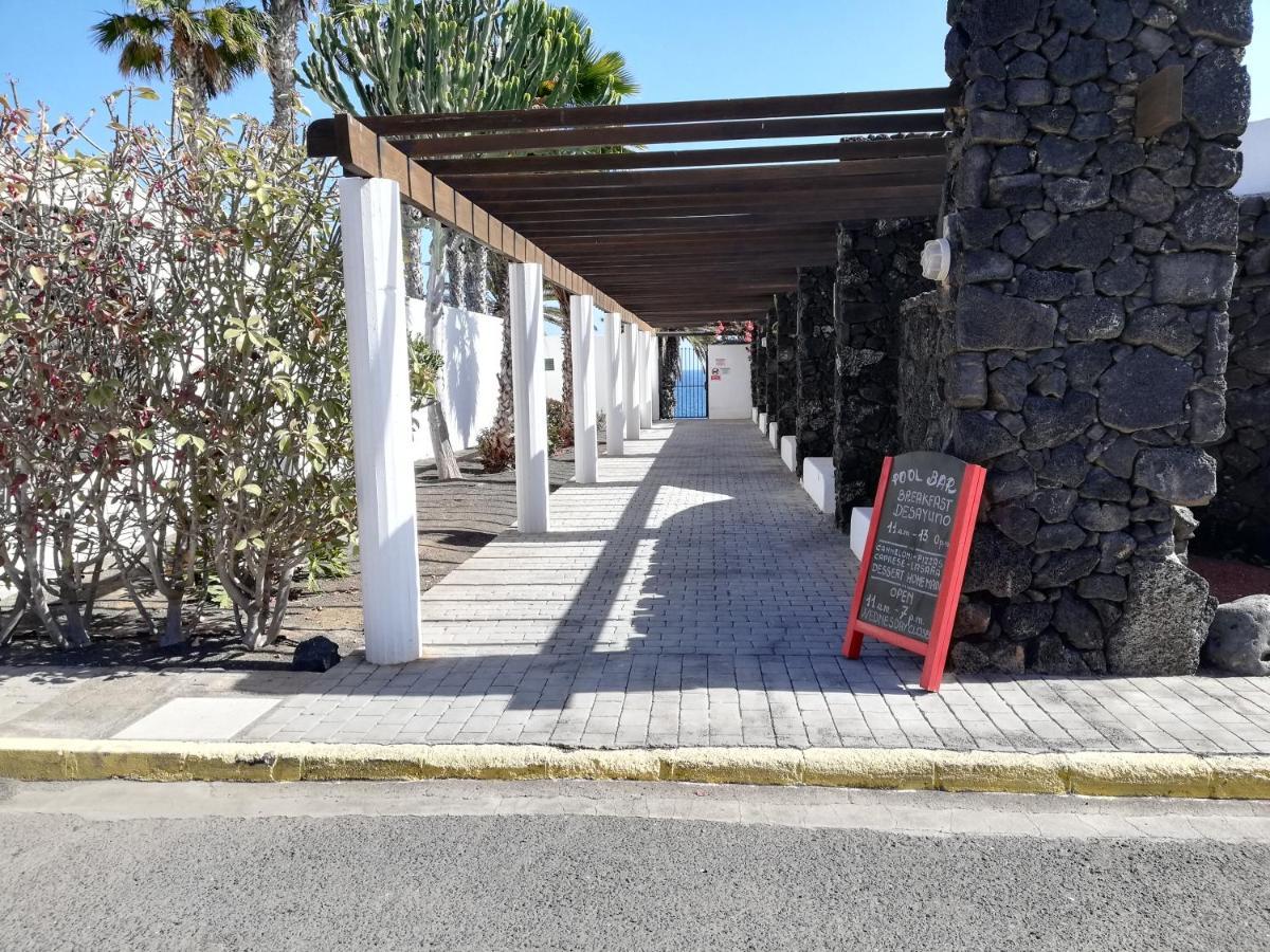 Apartamento Luca 05 En Playa Roca Costa Teguise Kültér fotó