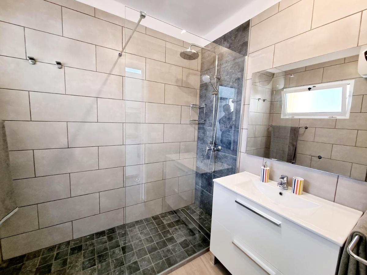 Apartamento Luca 05 En Playa Roca Costa Teguise Kültér fotó